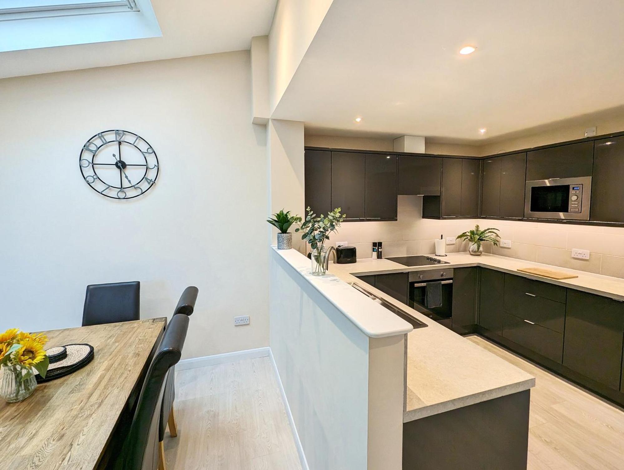 Central Cambridge, Charming 3-Bed House With Free Parking! Extérieur photo