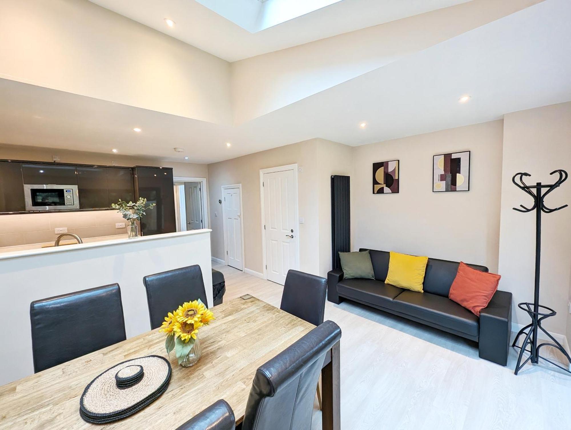 Central Cambridge, Charming 3-Bed House With Free Parking! Extérieur photo